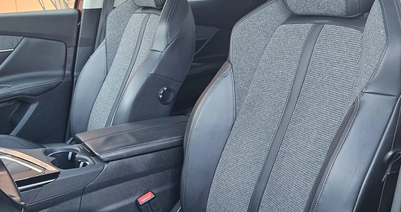 Peugeot 3008 cena 70900 przebieg: 97900, rok produkcji 2018 z Katowice małe 742